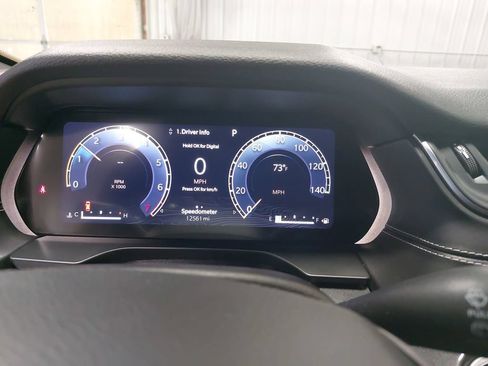 Used 2023 Jeep Grand Cherokee Altitude AWD/4WD image 15