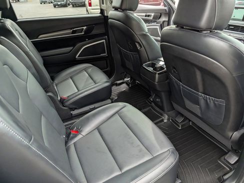 Used 2022 Kia Telluride S AWD/4WD image 25