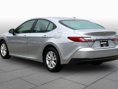 Used 2025 Toyota Camry LE FWD image 12