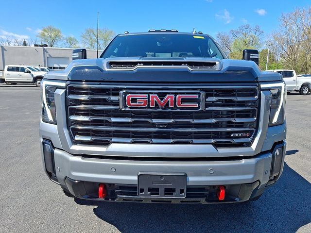 Used 2024 GMC Sierra 2500 AT4 w/ AT4 Premium Plus Package AWD/4WD image 5