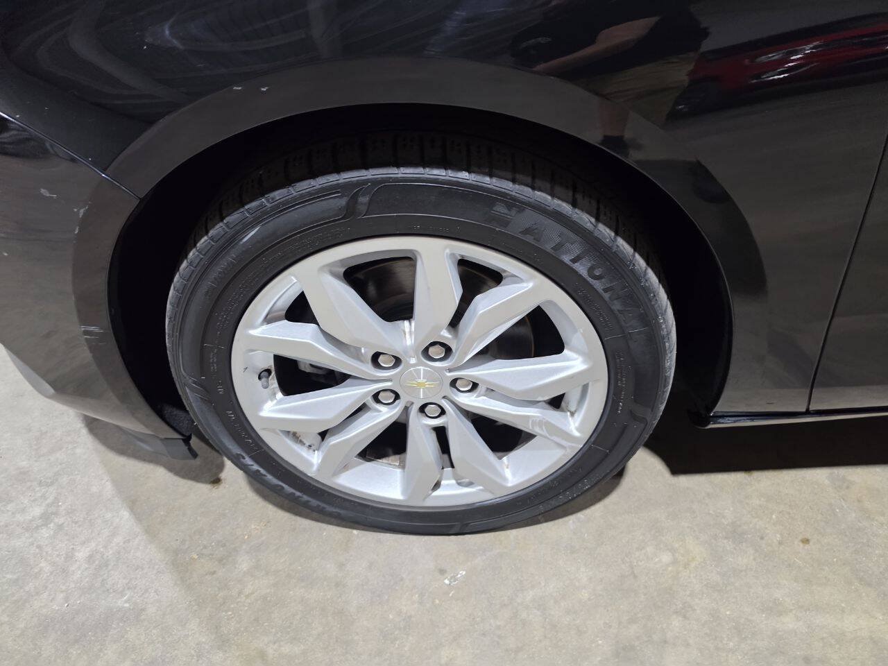Used 2019 Chevrolet Impala LT FWD image 23