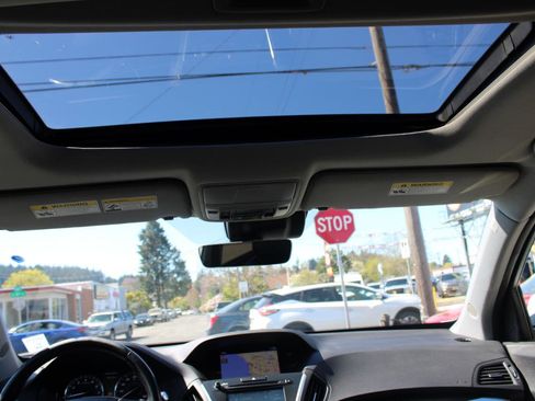 Used 2018 Acura MDX SH-AWD w/ Advance Package image 12