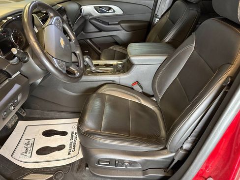 Used 2020 Chevrolet Traverse LT w/ LT Premium Package image 21