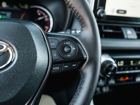 Certified 2024 Toyota RAV4 XLE image 17