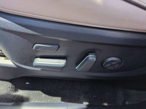 Used 2021 Hyundai Palisade Limited w/ Winter Package AWD/4WD image 16