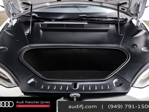 Used 2022 Tesla Model S Plaid image 11