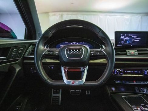 Used 2020 Audi SQ5 Premium Plus w/ Premium Plus Package image 48