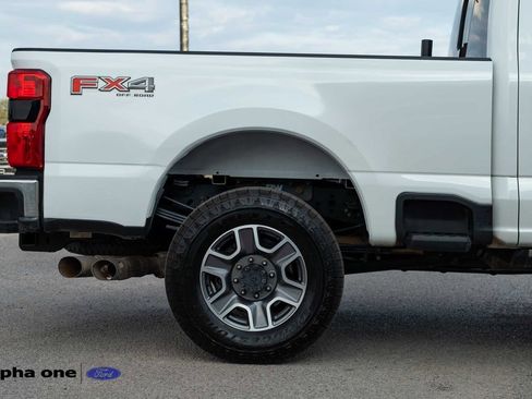 Used 2023 Ford F250 Lariat w/ Lariat Ultimate Package image 5