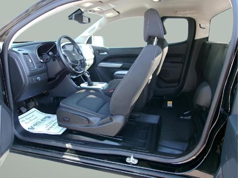 Used 2022 Chevrolet Colorado LT w/ Fleet Safety Package RWD image 9