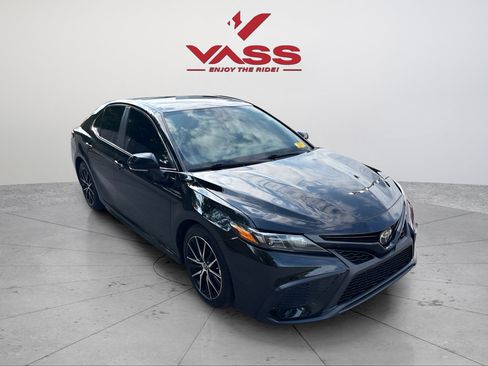 Used 2023 Toyota Camry SE FWD image 7