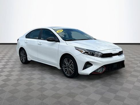 Used 2023 Kia Forte GT-Line w/ GT-Line Premium Package FWD image 3