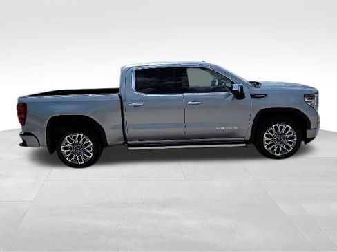 Used 2024 GMC Sierra 1500 Denali Ultimate AWD/4WD image 2