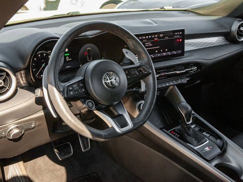 Used 2024 Alfa Romeo Tonale Veloce image 10