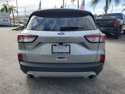 Used 2022 Ford Escape SEL image 6