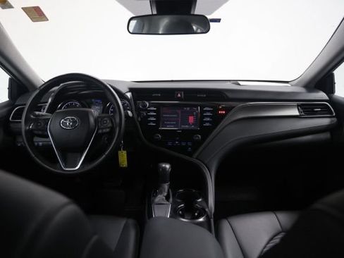 Used 2020 Toyota Camry SE FWD image 30