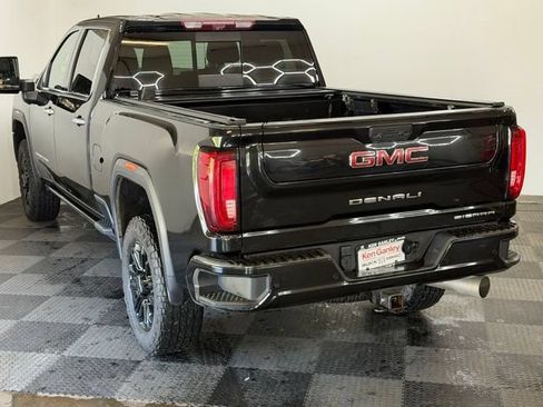 Used 2022 GMC Sierra 3500 Denali w/ Denali Black Diamond Edition AWD/4WD image 8