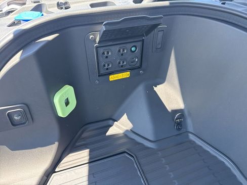 Used 2025 Ford F150 Lightning XLT AWD/4WD image 26