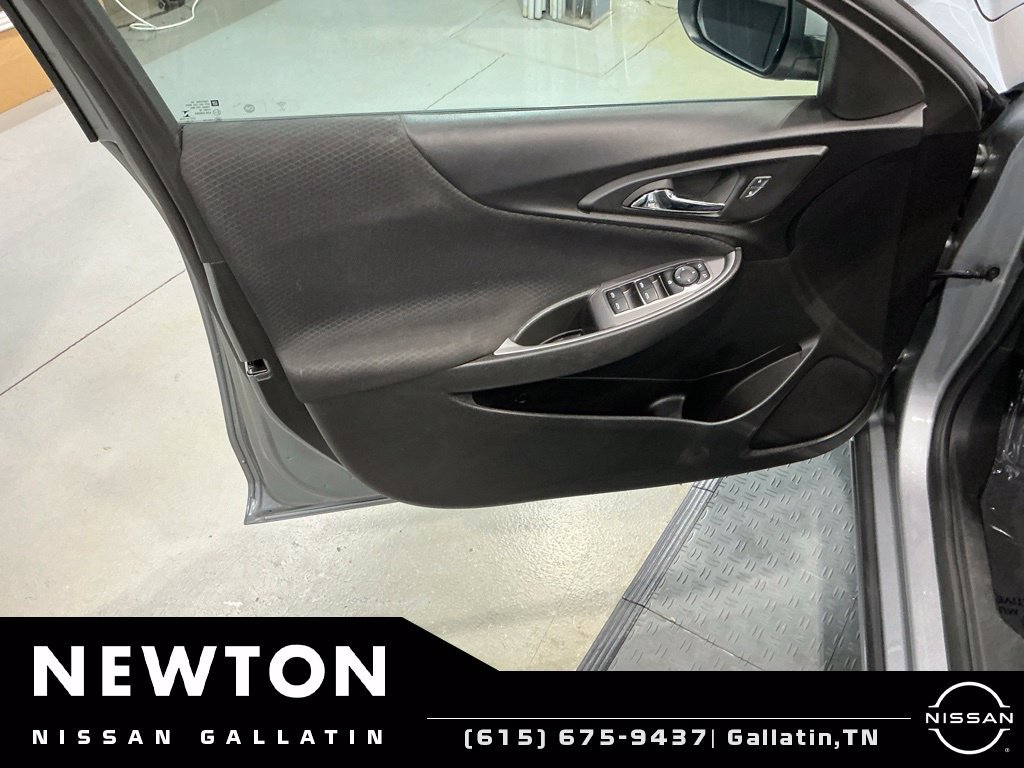 Used 2023 Chevrolet Malibu LT FWD image 32