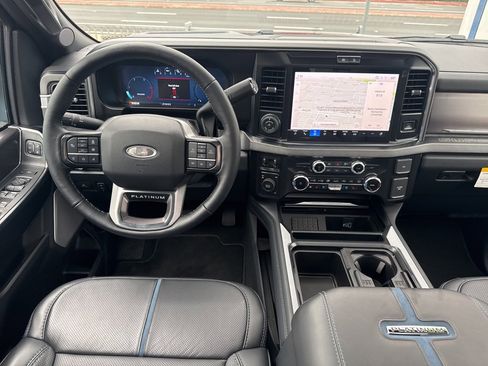 Used 2026 Ford F450 Platinum w/ FX4 Off-Road Package image 19