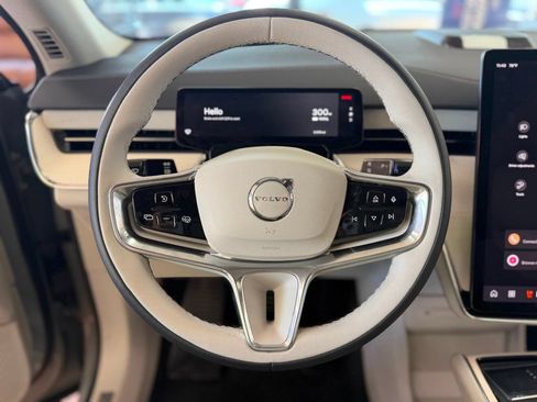 Used 2025 Volvo EX90 Ultra AWD/4WD image 41