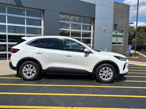 Used 2023 Ford Escape Active w/ Tech Pack #2 AWD/4WD image 5