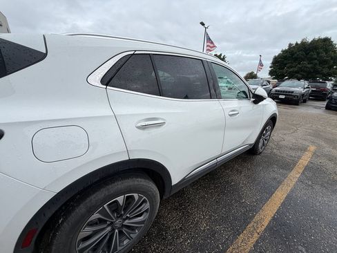 Used 2024 Buick Envision Preferred AWD/4WD image 39