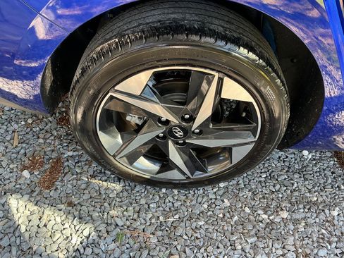 Used 2023 Hyundai Elantra SEL w/ Convenience Package FWD image 23