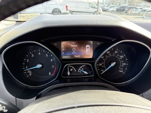 Used 2015 Ford Focus SE w/ Equipment Group 201A image 18