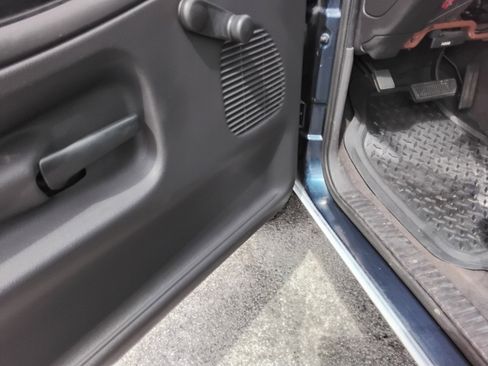 Used 2001 Dodge Ram 3500 Truck 2WD Regular Cab image 15