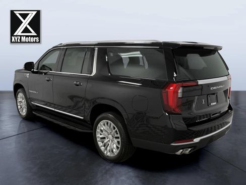 Used 2026 GMC Yukon XL Denali w/ Advanced Technology Package AWD/4WD image 4