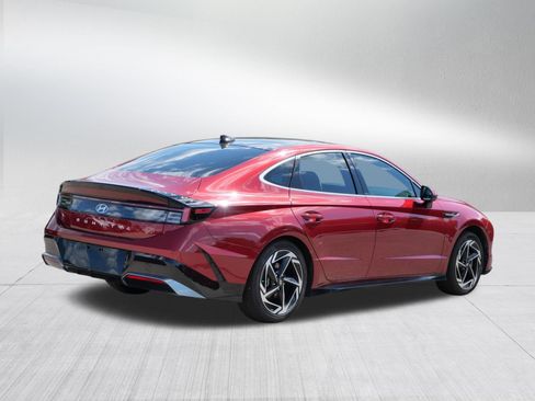 Used 2024 Hyundai Sonata SEL w/ Convenience Package FWD image 7
