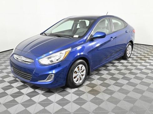 Used 2016 Hyundai Accent SE image 2