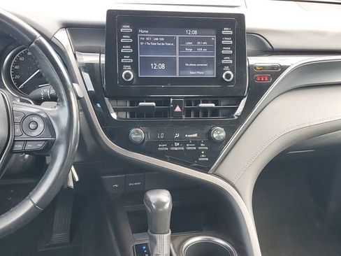 Used 2022 Toyota Camry SE FWD image 12