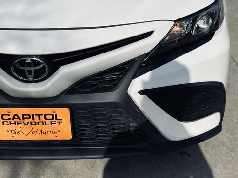 Used 2024 Toyota Camry SE image 7