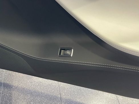 Used 2020 Tesla Model S Long Range Plus image 39