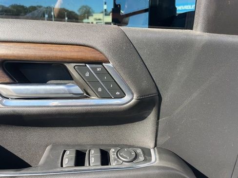 Used 2024 Chevrolet Silverado 2500 High Country w/ Technology Package image 15