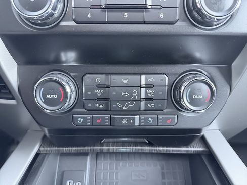 Used 2020 Ford F250 Lariat w/ Lariat Ultimate Package image 24