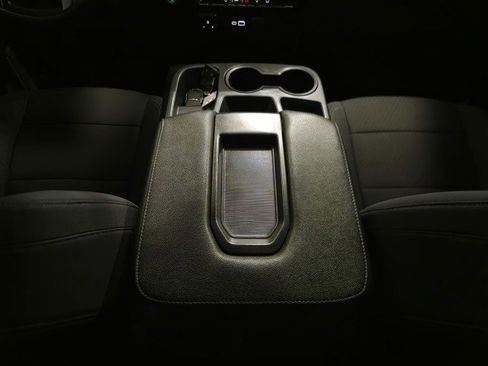 Used 2022 Chevrolet Silverado 2500 LT w/ Convenience Package image 76