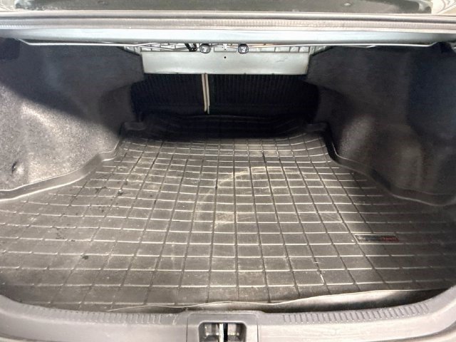 Used 2017 Toyota Camry XLE w/ Moonroof Package FWD image 34
