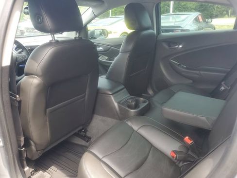 Used 2019 Chevrolet Volt Premier w/ Driver Confidence II Package FWD image 8