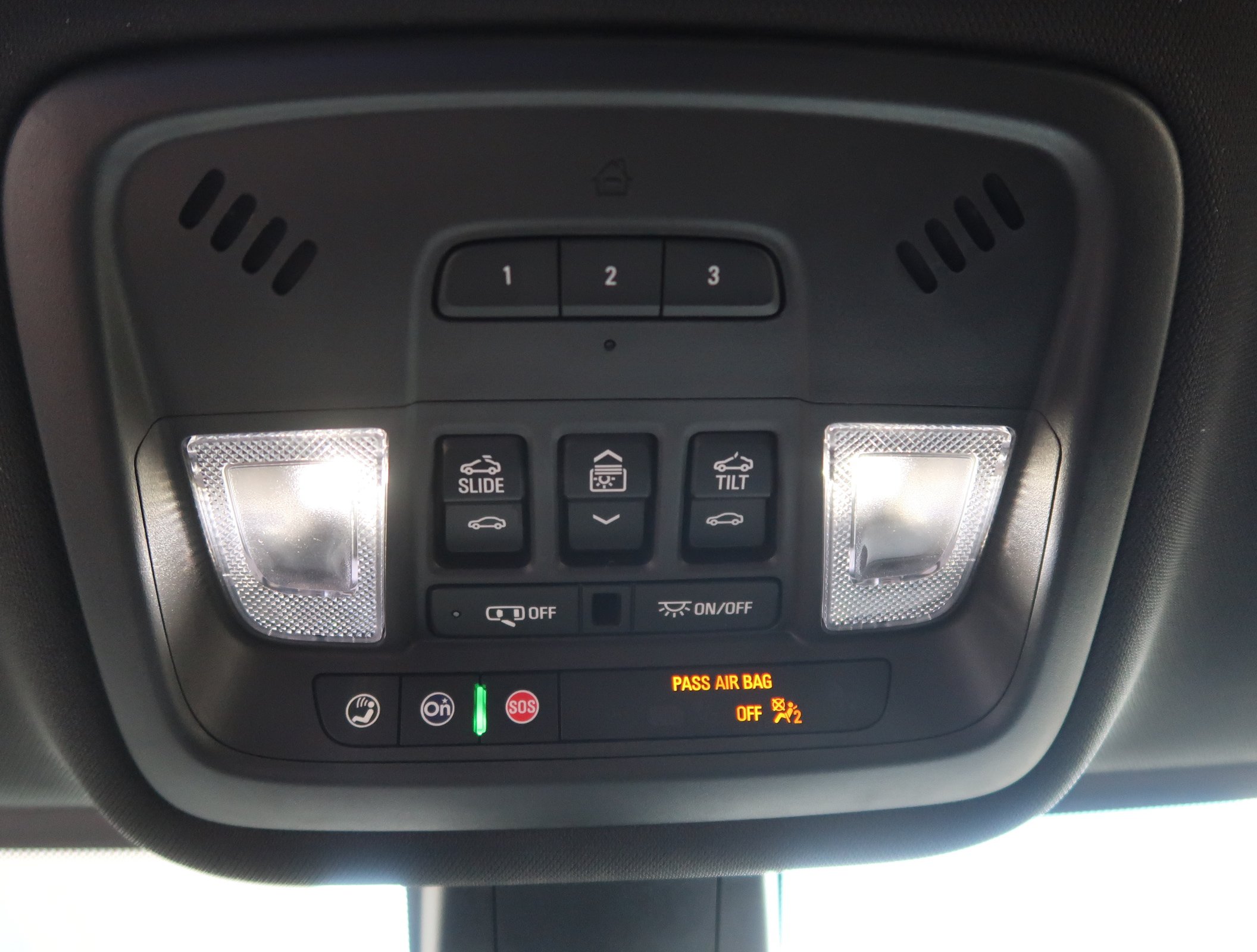 Used 2023 Chevrolet Traverse Premier w/ LPO, Cargo Package FWD image 31
