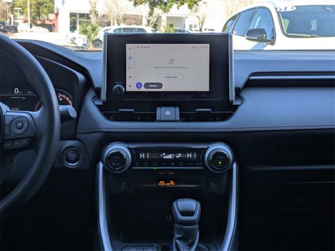 Used 2023 Toyota RAV4 XLE image 22