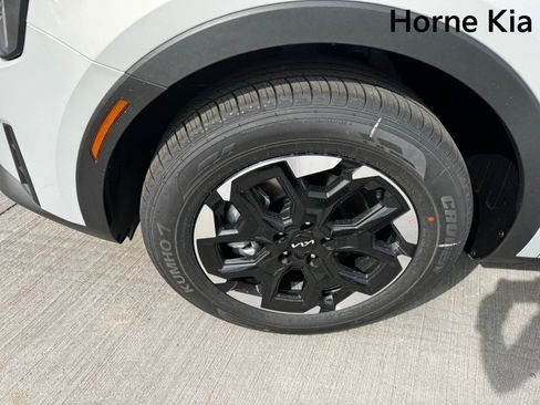 New 2026 Kia Sorento S FWD image 8