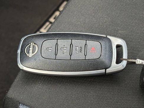 Used 2025 Nissan Versa SV FWD image 21