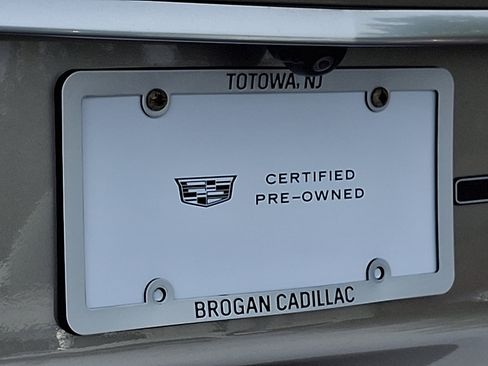 Used 2022 Cadillac XT6 Premium Luxury image 12