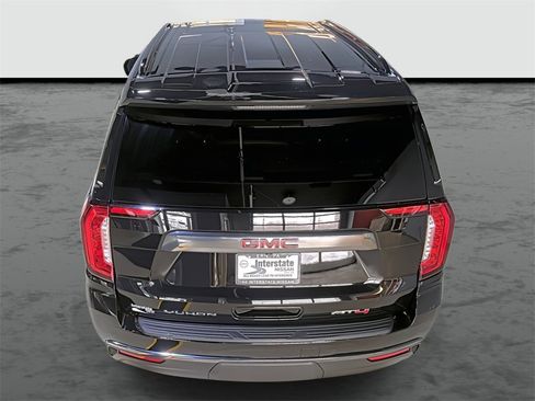 Used 2021 GMC Yukon AT4 w/ AT4 Premium Package image 3