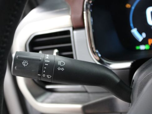 Used 2023 Ford F150 Lariat image 26