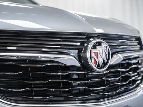 Used 2023 Buick Encore GX Essence w/ Experience Buick Package image 7