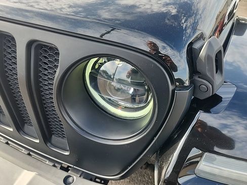 Used 2023 Jeep Wrangler Unlimited Sahara AWD/4WD image 6