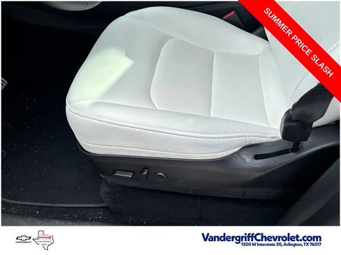 Used 2022 Tesla Model Y Performance AWD/4WD image 6